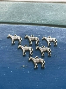 WESTERN ANIMAL JEWELRY 1 HORSES PEWTER CHARM ALL NEW. - Picture 1 of 1