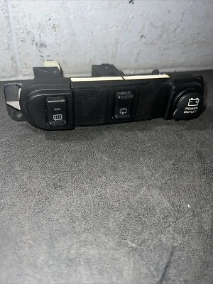 01-05 Chrysler PT Cruiser 04671670AB Limpiaparabrisas Descongelación Toma de corriente Botón Control Foto 1 de 4