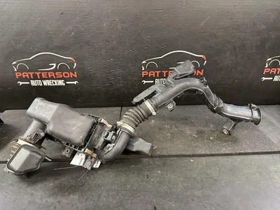 13-19 NISSAN VERSA NOTE 1.6 CAIXA DE FILTRO LIMPADOR DE ENTRADA DE AR COM TUBOS - Imagem 1 de 4