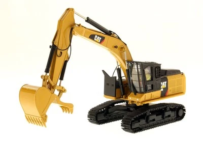 DIECAST MASTERS - CATERPILLAR 568 GF forestry excavator with driver and metal... — 第 1/4 张图片