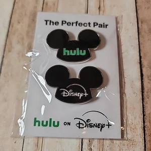 2024 Disney Parks Disney+ Plus y Hulu Mickey Ear Hat Pin Set Promo - Imagen 1 de 2