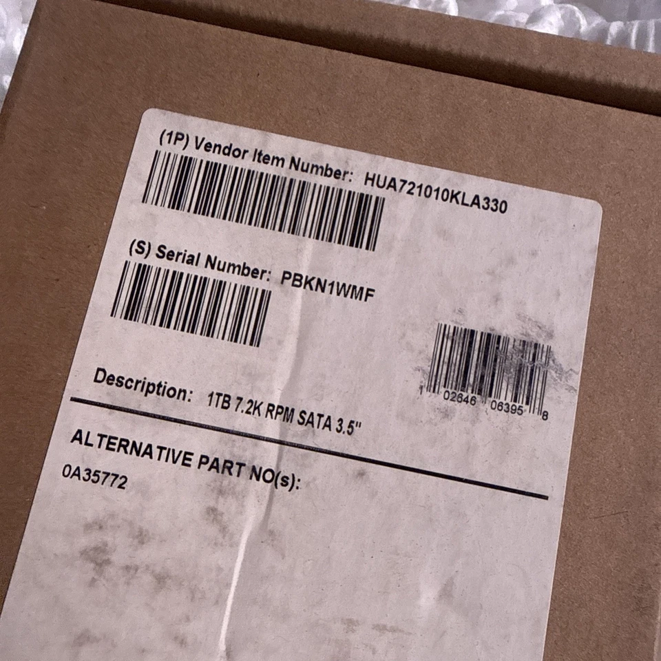 Hitachi HUA721010KLA330 0A36073 BA2526 Thailand 1.0TB Sata 3.5" HDD 2008 - Image 1 of 3