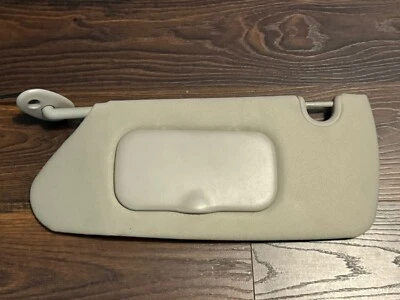 Dodge Grand Caravan 2001-2007 lado del conductor parasol parasol gris neutro fabricante de equipos originales Foto 1 de 4