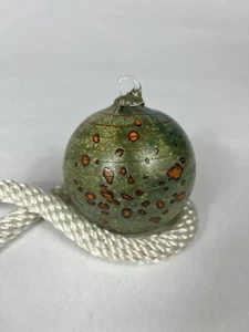 Beautiful Blown Glass Dappled Green Psychedelic Christmas Ornament - Picture 1 of 4