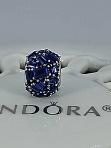 Auténtico Pandora Esterlina Cincelado Elegancia Cristal Azul Dije #797746NSBL - Imagen 1 de 6
