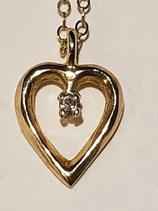 14K Yellow Gold Ladies Necklace with heart + diamond pendant 1.1 g - Picture 1 of 5
