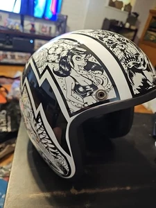 Daytona Helmets Cruiser - Con GRAFFITI Casco de Motocicleta DOT de Colección Talla XL - Imagen 1 de 5