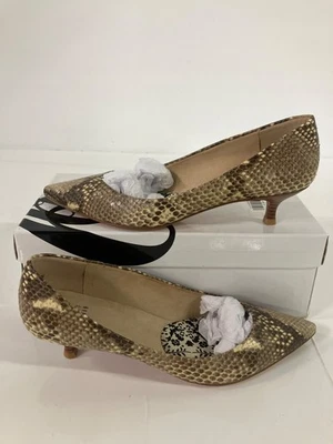 Zapatos de salón Stuart Weitzman de piel de serpiente punta de gatito (talla 8,5 M) Foto 1 de 4