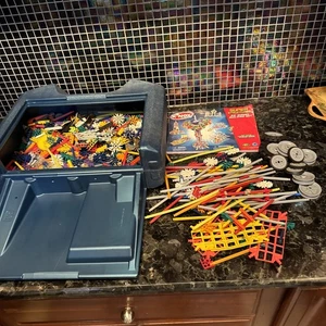 K'NEX Lg. Hard Carrying Carry Case 18”x14” W/ About 400 Pcs. AND 167 Pg. Manual - Picture 1 of 15