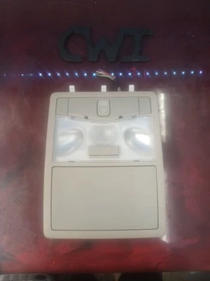 06 - 08 TOYOTA AVALON LIGHT GREY TAN OVERHEAD ROOF CONSOLE 1108921 - Image 1 of 4