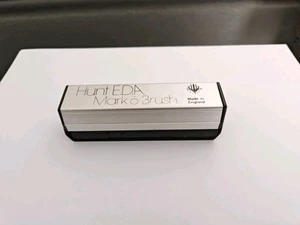 Cepillo de terciopelo/fibra de carbono Hunt EDA Mark 6 para discos de vinilo hecho en Inglaterra - Imagen 1 de 4