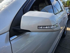 2009-2012 GMC ACADIA DRIVER SIDE VIEW MIRROR: WHITE, W/ SIGNAL, POWER FOLDING, R - Picture 1 of 12