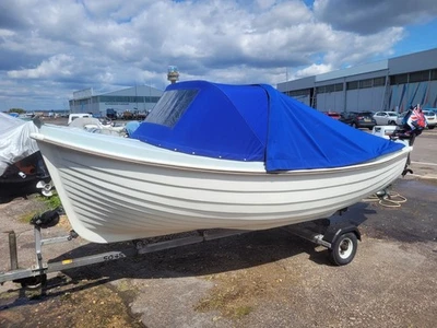 Dell Quay Fisherman 15 Foot Fishing Boat. - Image 1 of 4
