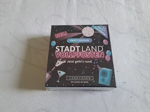 DENKRIESEN - Stadt Land VOLLPFOSTEN - Party Edition - Das Kartenspiel - NEU - Bild 1 von 1