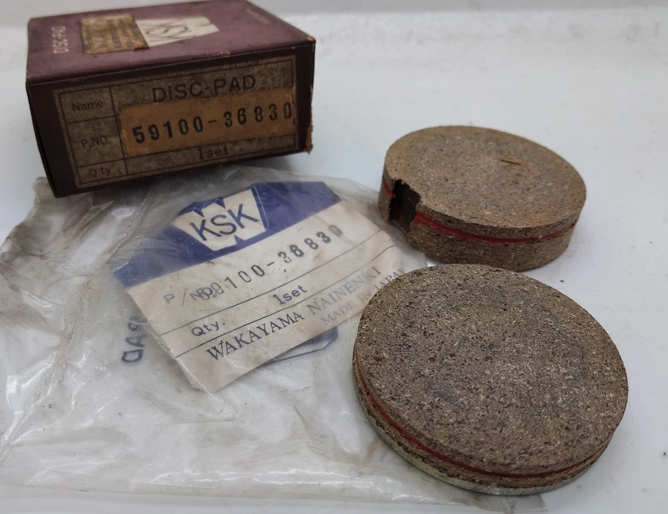 Suzuki Gs425e Gt125 Gt185 Gt380 Gt550/750 Re5 Front Disc Pads 59100-36830.Japan - Image 1 of 3