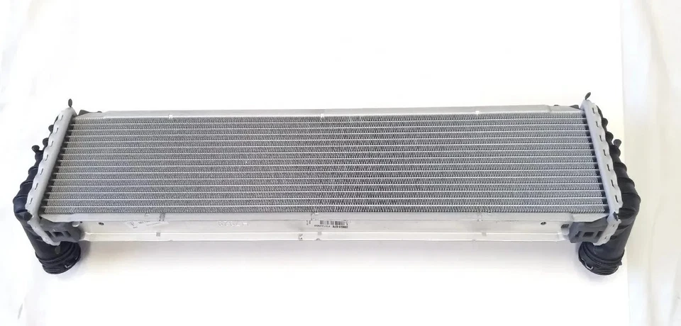 Radiador de serviço Porsche 911 Behr Hella 70823102NA 99710603702 - Imagem 1 de 4