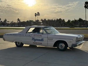 1965 Plymouth Fury 383ci 4sp/Hurst - Picture 1 of 18