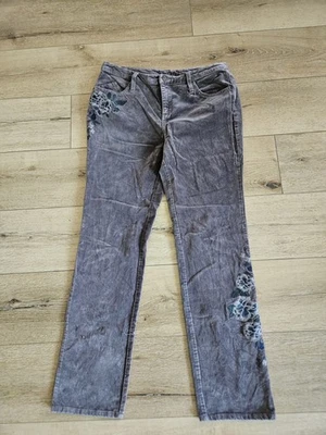 Pantalones de mezclilla florales bordados de terciopelo Sundance limpios usados en excelente estado grises regulares  Foto 1 de 4