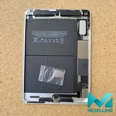 Apple iPad Air 2 Gehäuse Backcover Silber - vormontiert - Guter Zustand - Bild 1 von 4