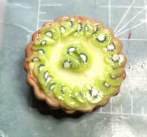 Miniature Dollhouse New 1/12 Scale Handmade Kiwi Tart - Picture 1 of 1