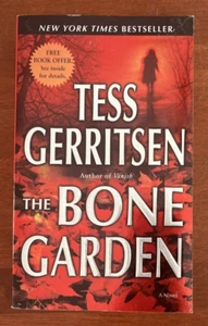 The Bone Garden by Tess Gerritsen - Paperback - Imagen 1 de 6