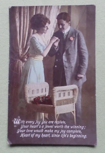 VINTAGE VALENTINE POSTCARD-ROMANCE-YOUNG COUPLE HOLDING HANDS " POEM " 1912 - Picture 1 of 2
