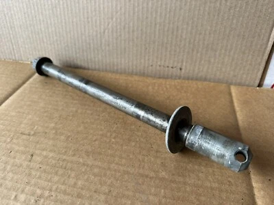 Perno de eje de rueda trasera 81 Honda CB900C OEM CB900-93 Foto 1 de 2