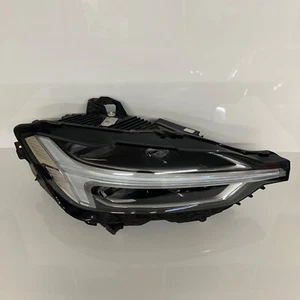 VOLVO S60 V60 DRIVER SIDE RIGHT LED HEADLIGHT 32133547 2018 2023 - Picture 1 of 18