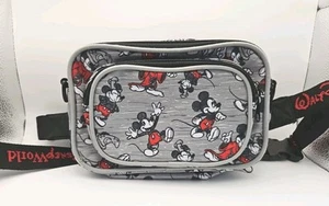 Walt Disney Parks Disneyland Topolino schizzo all over marsupio fantasia - Foto 1 di 2