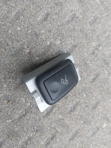 08-14 MERCEDES W204 C300 C63 AMG TRUNK LID RELEASE SWITCH OEM A2048707051 - Picture 1 of 4