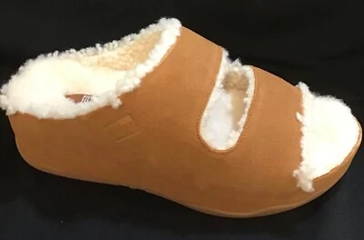 FITFLOP 全新带盒 SHUV 两条杆子麂皮绒 SHEARLING LINED SLIDES 浅色 7 码 — 第 1/4 张图片
