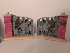 Vintage 1997 ELVIS PRESLEY "GRACELAND GATE"VALDOR 6.75" Tall BOOKENDS Music - Picture 1 of 1