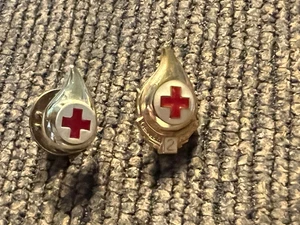2 - Vintage American Red Cross Blood Donator Lapel Pin 2 Gallon metal + Donor - Picture 1 of 7