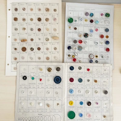 118 Vintage Buttons Collector Salesman Sample Cards Glass Wood Metal Lucite MOP - Image 1 of 4