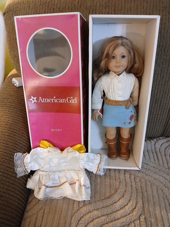 2007 年美国女孩 Nicki 女牛仔娃娃已停产 — 第 1/1 张图片