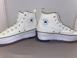 Converse Run Star Hike 11 Herren / 12,5 WMN weiß schwarz Plateau Sneaker 166799C NEU - Bild 1 von 7