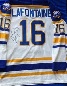 Camiseta deportiva Buffalo Sabres XL firmada por Pat LaFontaine - Imagen 1 de 8
