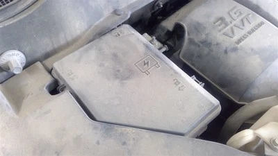 Buick Enclave 2013 Engine Fuse Box cover - 23106177 4683 Foto 1 de 4