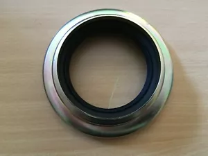 Outer Rear Axle Seal Ford 4000, 4100, 4600 3910, 4110, 4610 3930 4130, 4630 +π - Picture 1 of 4