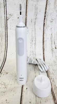 Oral-B Pro 1000 Electric  Rechargeable Toothbrush, GREY/WHITE - Изображение 1 из 4