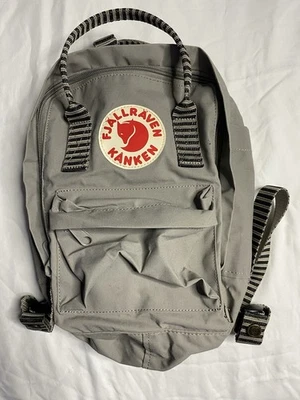 Fjallraven Kanken Mini Backpack Gre & Black Outdoor Streetweart Bag - Image 1 of 4