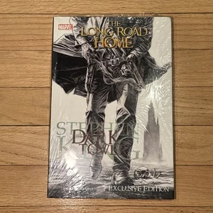 Dark Tower: The Long Road Home (exklusives Amazon.com Cover) - Hardcover Step... - Bild 1 von 3