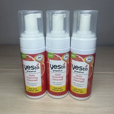 Limpiador espumoso diario 3 Yes To, pomelo, 5 fl oz (150 ml) cada uno Foto 1 de 4