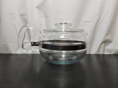 Vintage Pyrex "Flameware" 6 Cup Teapot & Lid 8336 / 8446 / 7756 - Image 1 of 4
