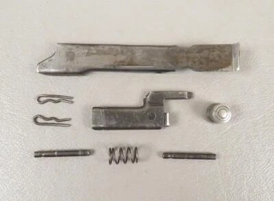 FOX 12 Ga SEMI AUTO ESCOPETA PESTILLOS DE ALIMENTACIÓN De colección Escopeta Pistola Parte Foto 1 de 2