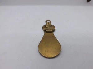King George VI 1937 brass tea caddy spoon childs shoe horn key fob horse brass - Foto 1 di 4