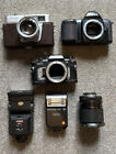Vintage lata 90. mieszanka aparatów, obiektywów i lamp błyskowych Olympus, części zamienne lub naprawy Nikon