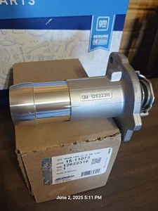 GM 12622316 AC Delco 15-11073 Thermostat & Housing 2004-2012 Colorado Canyon H3 - Picture 1 of 3