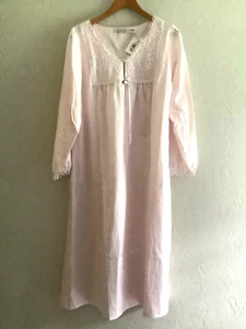 Judith Hart Fine Intimate Apparel Gown Pink Lace Crochet NEW WITH TAGS X-SMALL - Picture 1 of 10