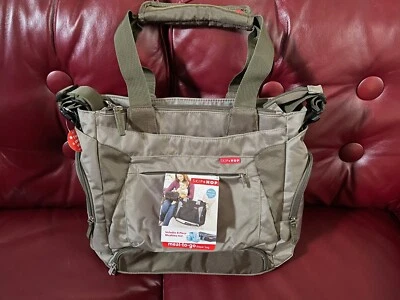 Skip Hop Baby Bento Meal-to-Go Diaper Tote Messenger Bag, Olive NWT - Image 1 of 4